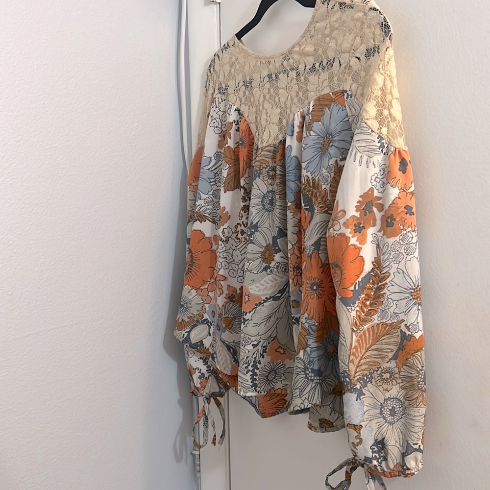 Sweetheart Lace Top Floral Blouse